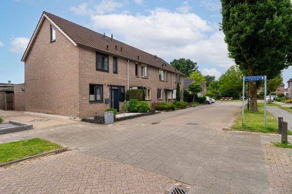 Medium property photo - Vogelenzang 63, 4261 ZD Wijk en Aalburg
